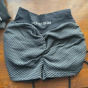 Pcheebum shorts